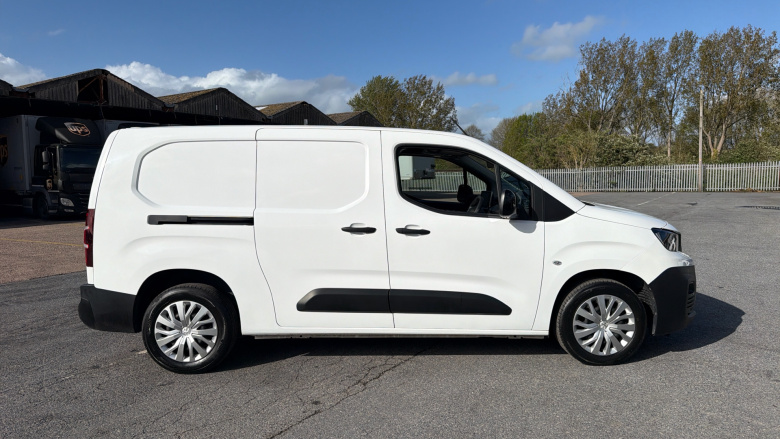 Peugeot Partner Long Diesel 850 1.5 BlueHDi 100 Professional Premium Crew Van